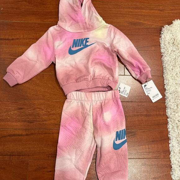 Toddler Girl Nike Jogger Set 24M - Picture 1 of 5